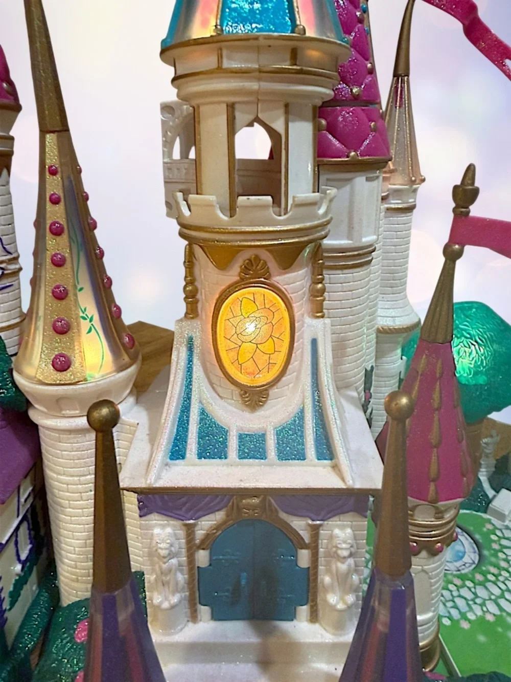 Trendmasters 1998 Beauty and the Beast Castle Playset & Original Figures Works - Picture 4 of 16